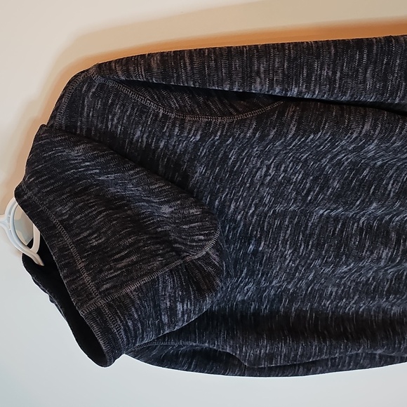 Bench Black and Gray XLHoodie - Picture 5 of 8